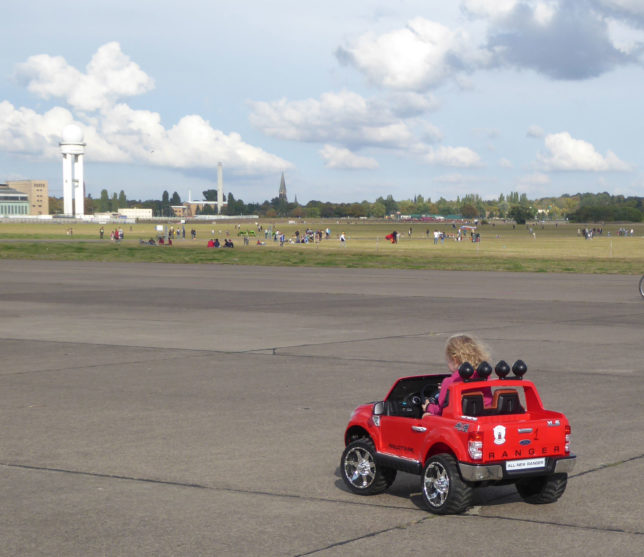 Kinderauto Tempelhofer Feld